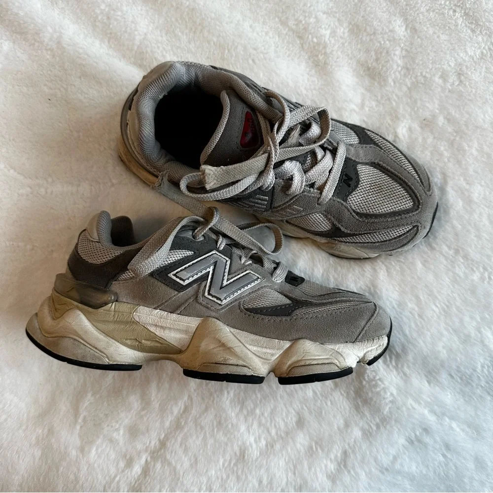 New Balance Boy’s 9060 Size 2 Sneakers